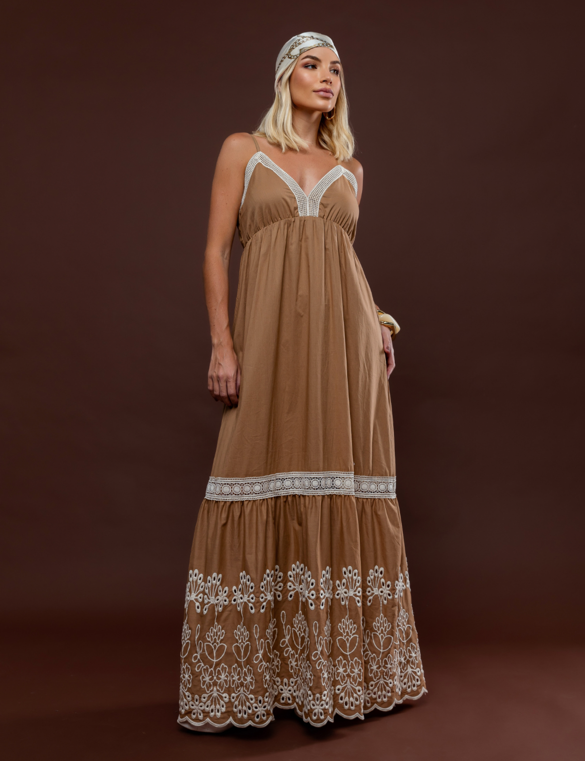 Vestido Longo Barrado Leoni - Bege