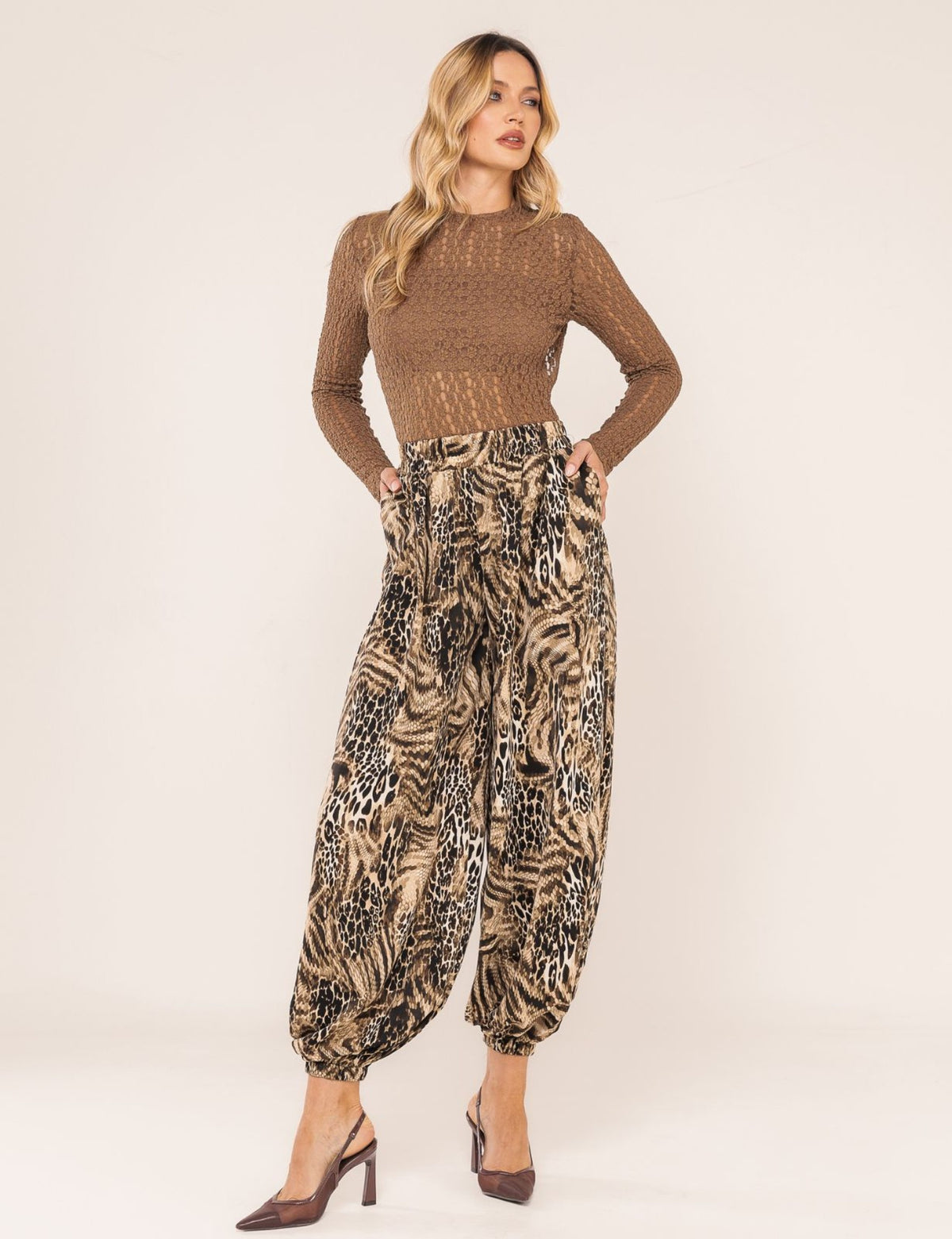 Calça Aladim Animal Print Kiara - Marrom