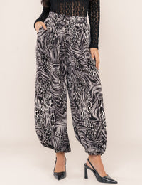 Calça Aladim Animal Print Kiara - Preta