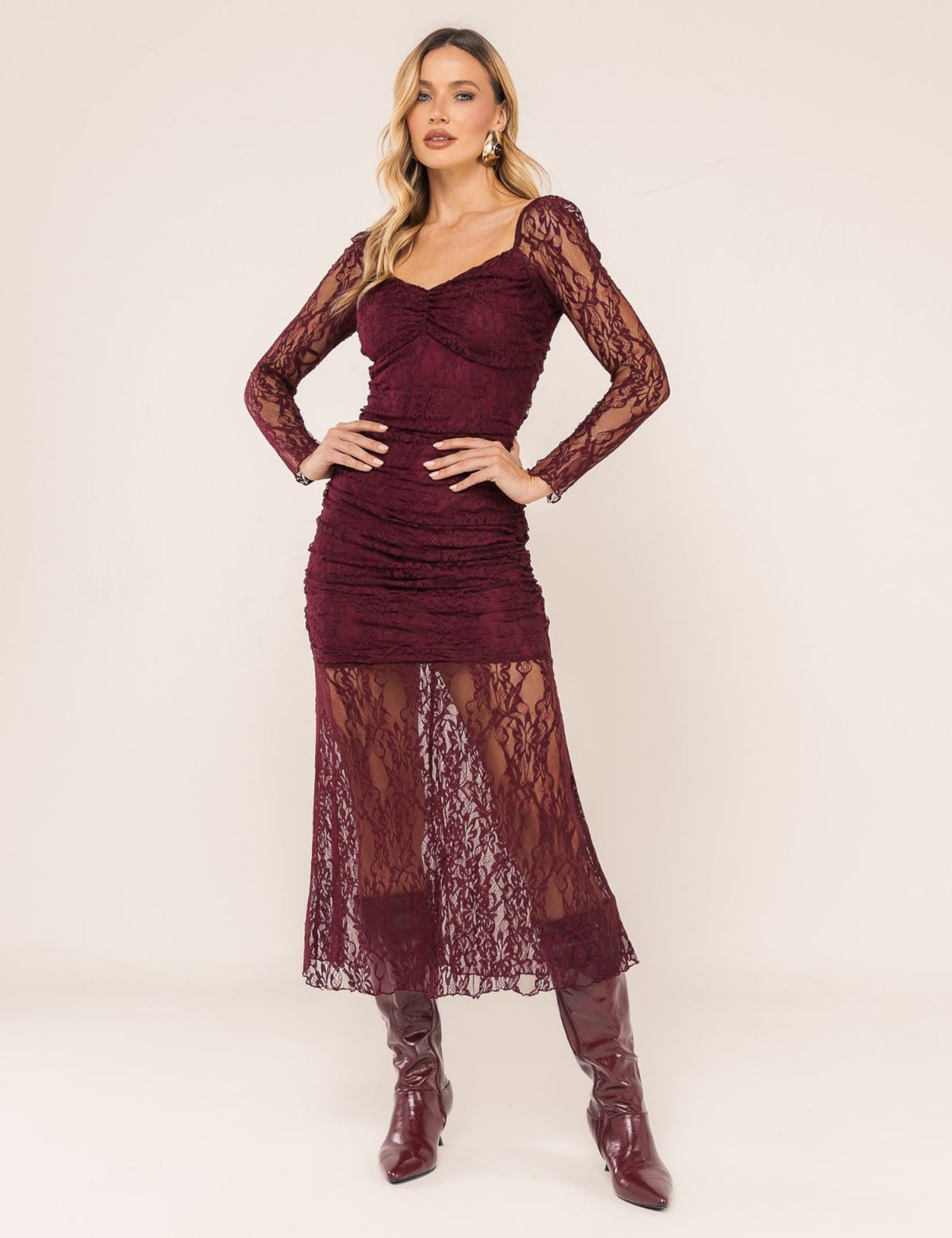 Vestido em Renda Naomi - Vinho
