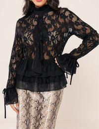 Camisa em Renda Flora - Preta