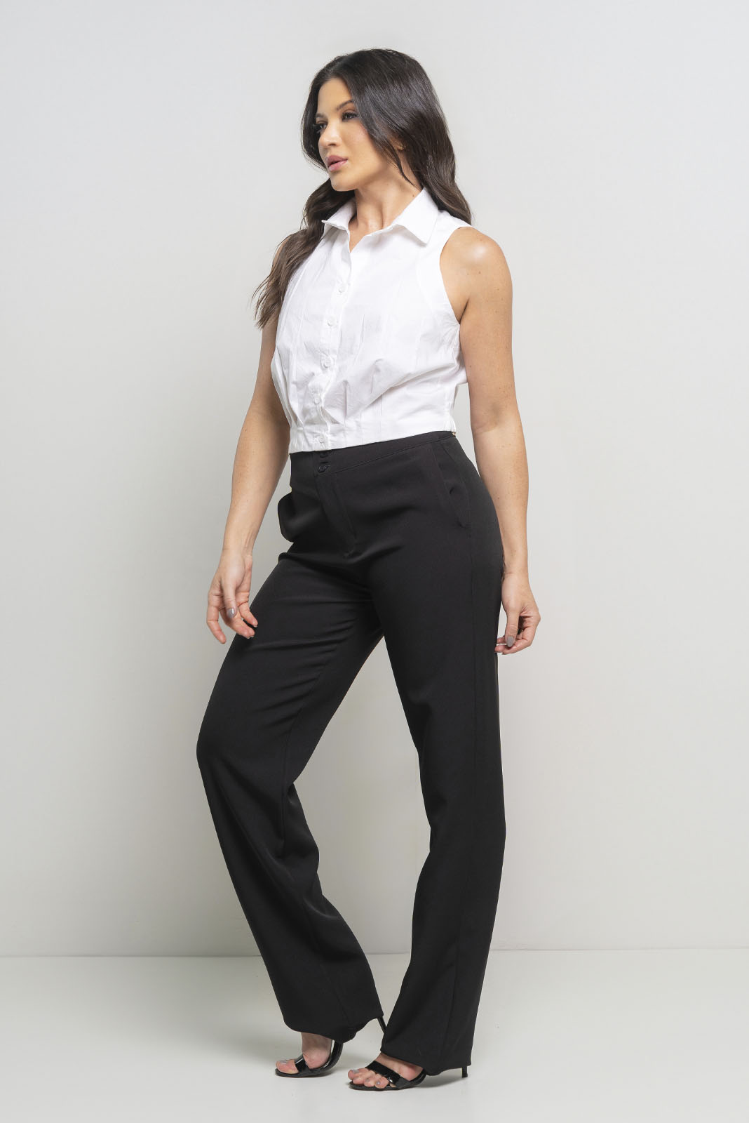 Conjunto de Calça com Cropped Preto e Branco