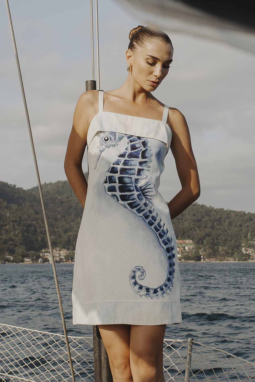 Vestido Curto de Alça - Estampado