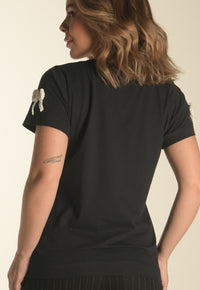 Blusa Mamorena em Malha com Bordado de Laço em Crochê