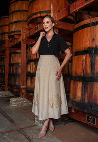 Blusa Mamorena em Viscolinho com Bolso Embutido e Detalhes em Botão