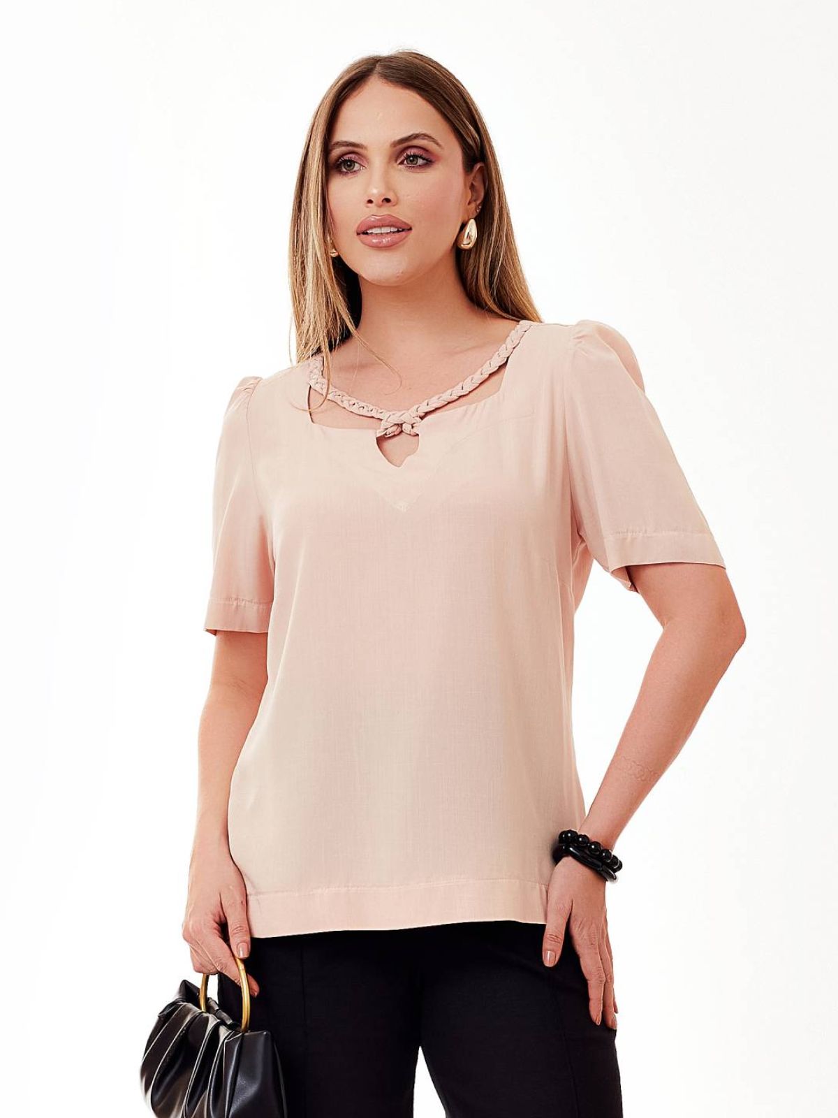 Blusa Mamorena em Viscolinho com Trança no Busto