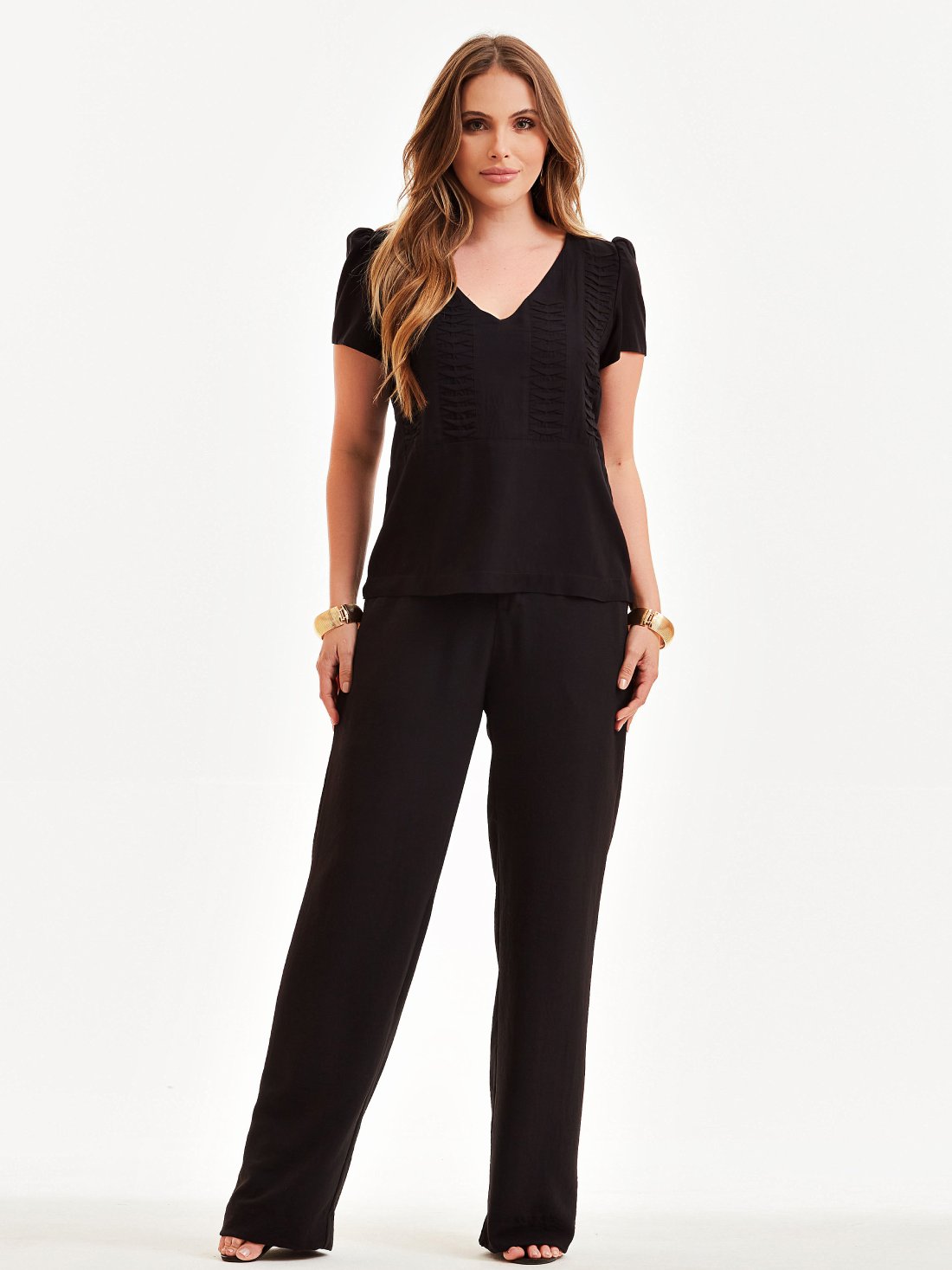 Blusa Mamorena em Viscolinho de Manga Curta com Detalhes em Pregas