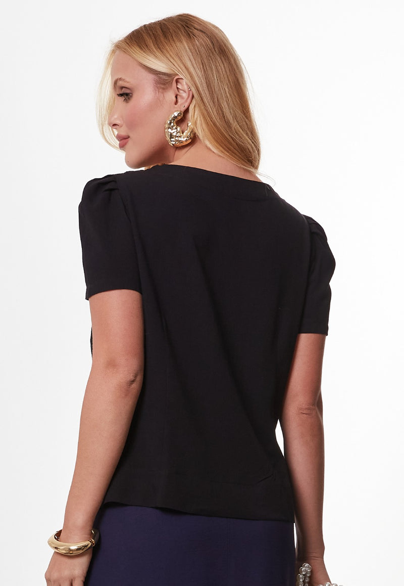 Blusa Mamorena Manga Curta em Viscolinho com Pregas na Frente