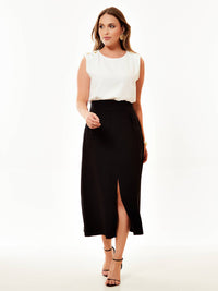 Blusa Mamorena Regata em Viscolinho com Feltro no Ombro e Botão de Borboleta