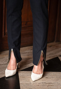 Calça Mamorena Skinny em Tecido Enki com Zíper na Barra