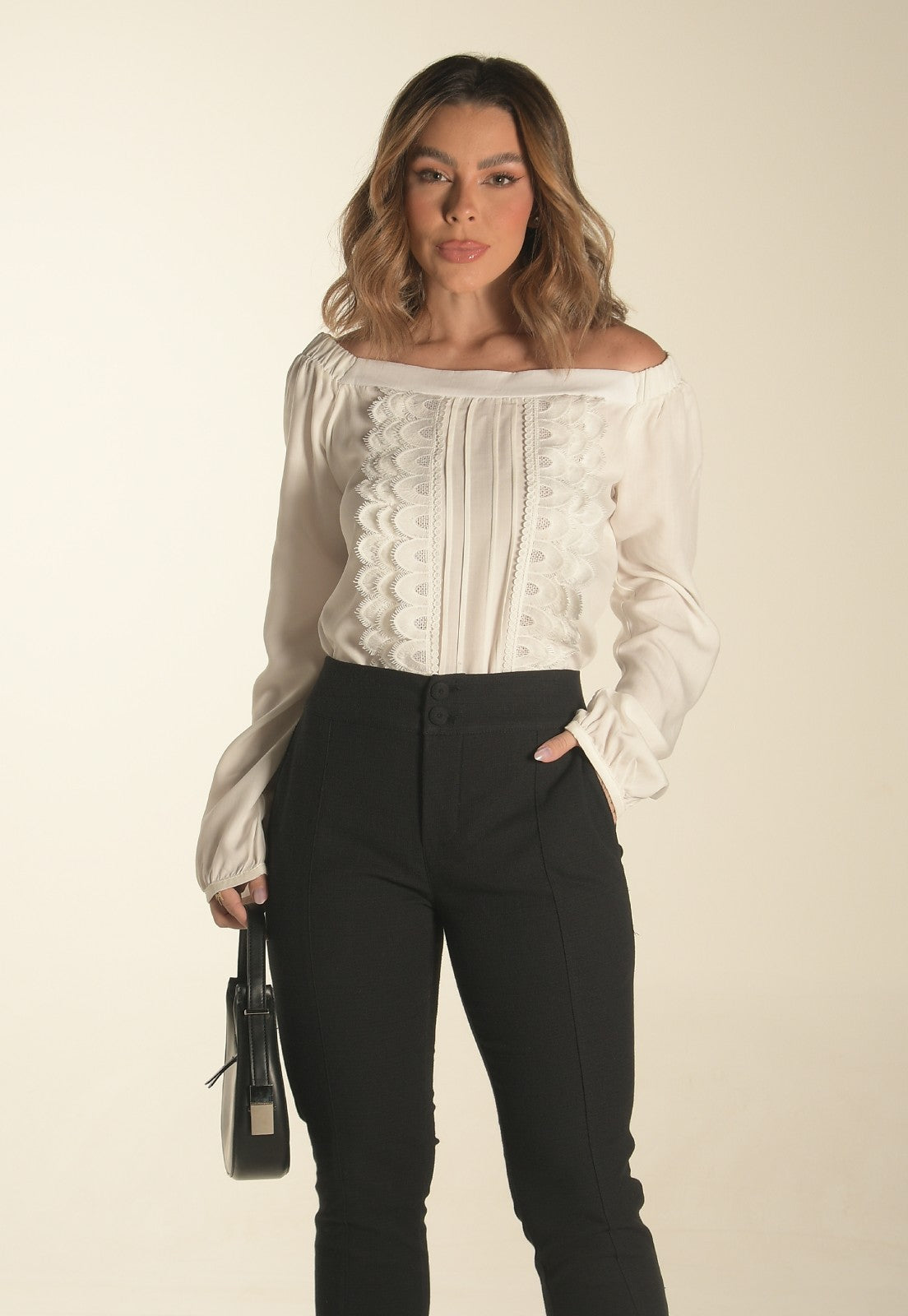 Calça Mamorena Skinny em Tecido Enki com Zíper na Barra