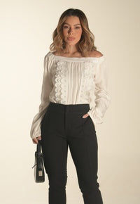 Calça Mamorena Skinny em Tecido Enki com Zíper na Barra