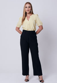 Calça Mamorena Longuete Reta em Liocel com Bolsos e Botão Encapado