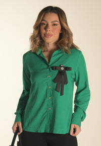 Camisa Mamorena em Viscolinho com Broche de Laço