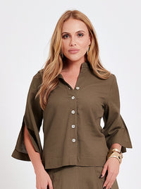 Camisa Mamorena Manga 3/4 em Viscolinho com Abertura na Lateral