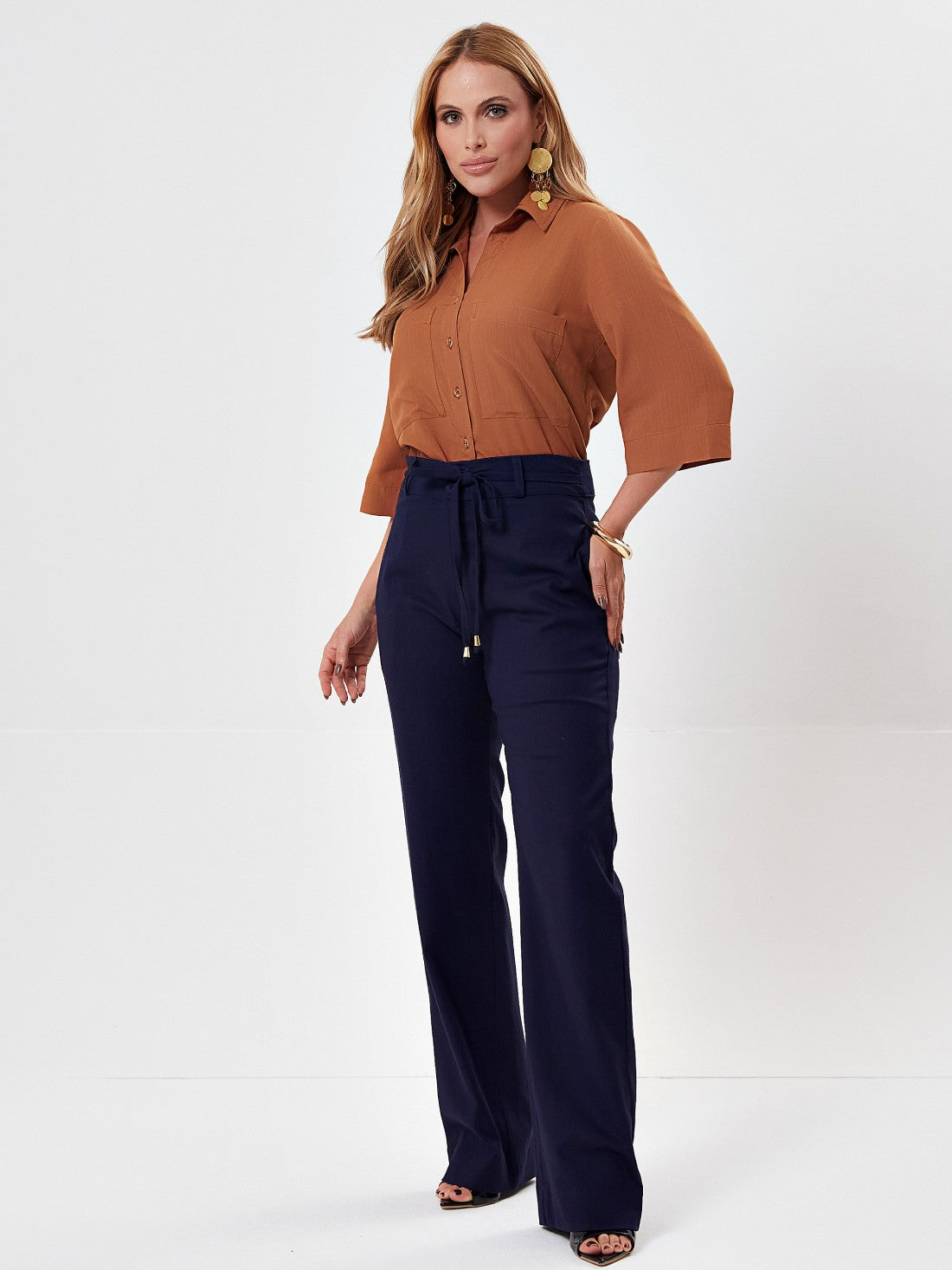 Camisa Mamorena Manga Curta em Viscolinho com Dois Bolsos