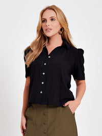 Camisa Mamorena Manga Curta em Viscolinho com Entremeio e Pregas