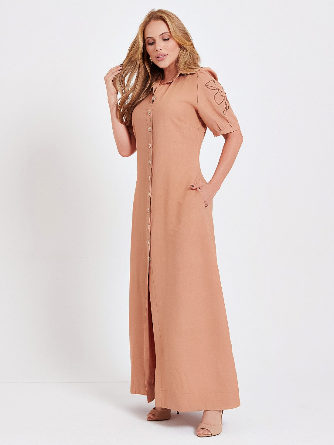 Chemise Mamorena Longo em Liocel de Manga Curta com Bordado