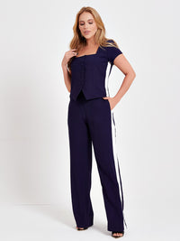 Conjunto Mamorena Blusa e Calça Reta em Alfaiataria Kali com Detalhe na Faixa Lateral