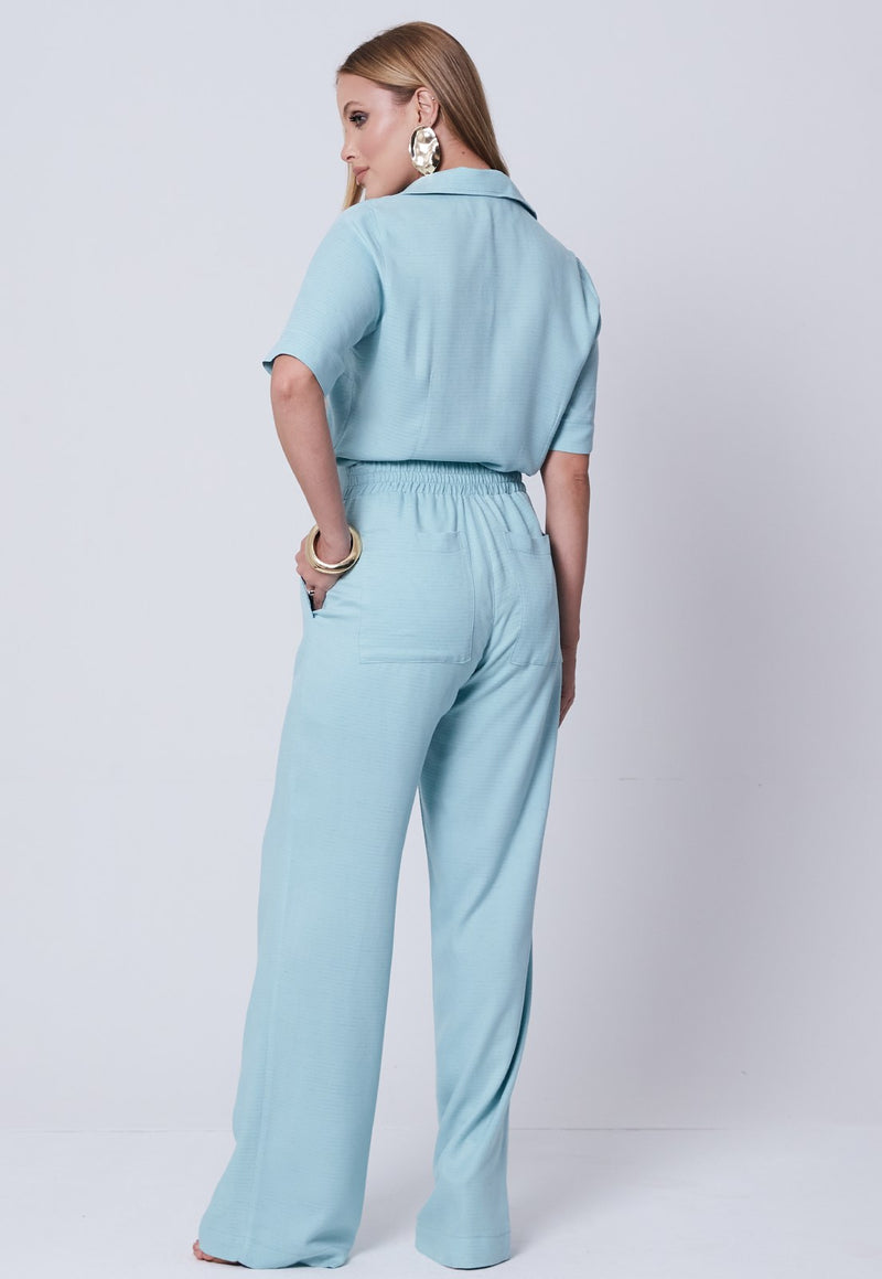 Conjunto Mamorena Camisa Manga Curta Bordada e Calça Reta em Tecido de Viscose com Linho