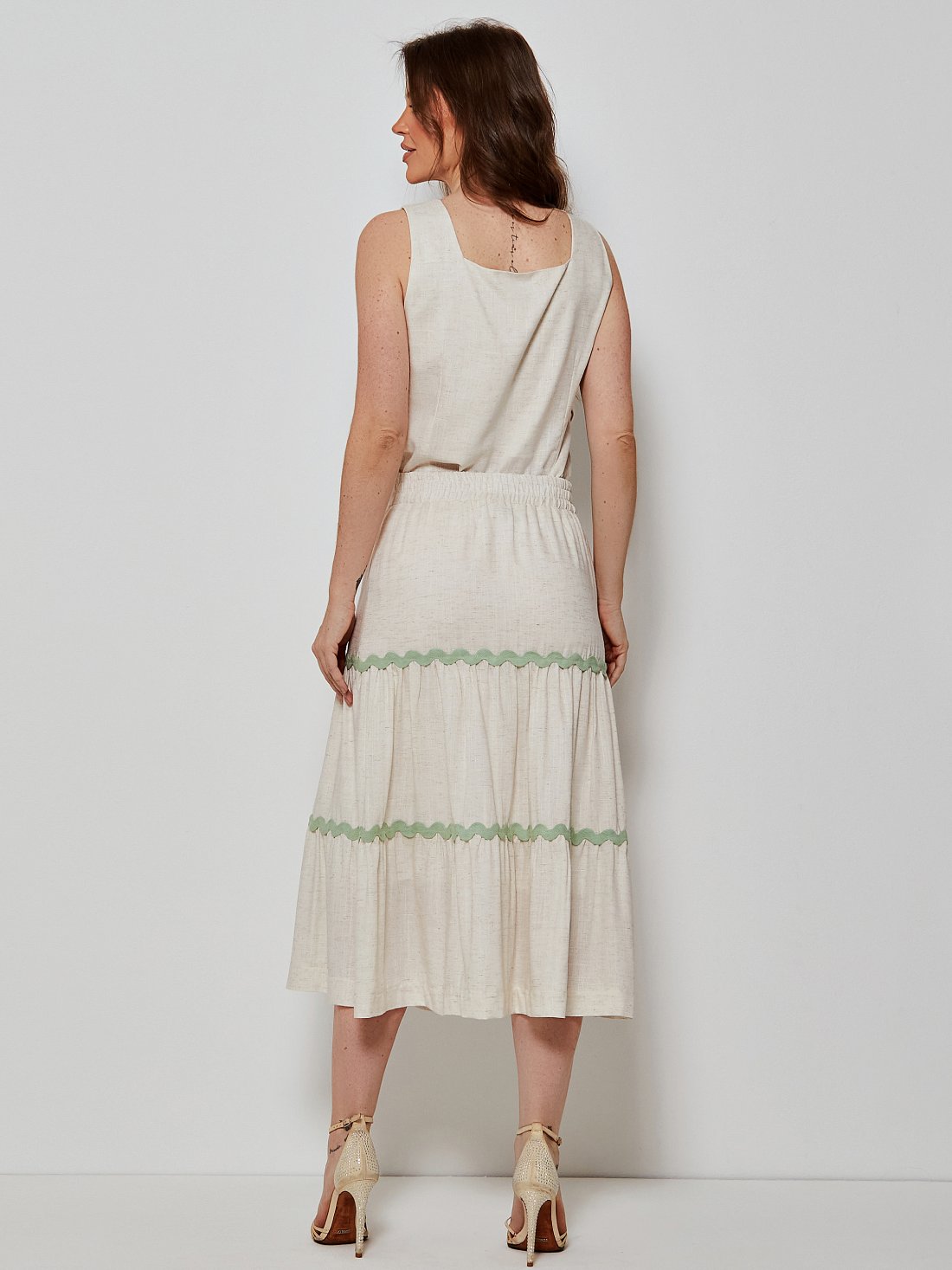 Conjunto Mamorena de Blusa e Saia Midi em Viscolinho com Sianinhas