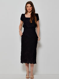 Conjunto Mamorena de Blusa Manga Curta e Saia Midi em Laise