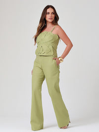 Conjunto Mamorena de Top com Flores Aplicadas e Calça Reta em Linho com Elastano