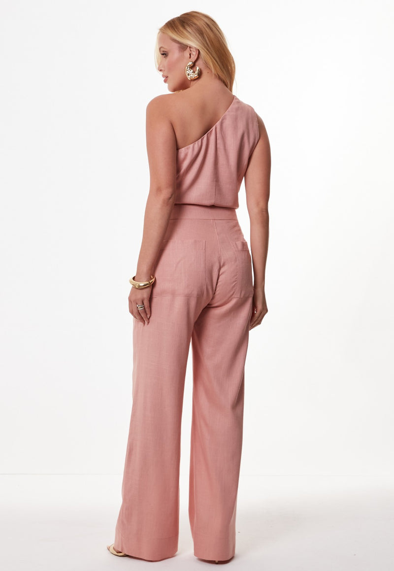 Conjunto Mamorena em Linho de Blusa de Um Ombro Só com Aplique de Metal e Calça Reta