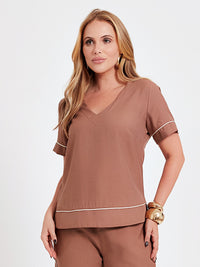 Conjunto Mamorena em Liocel de Blusa e Calça com Detalhes em Vivos