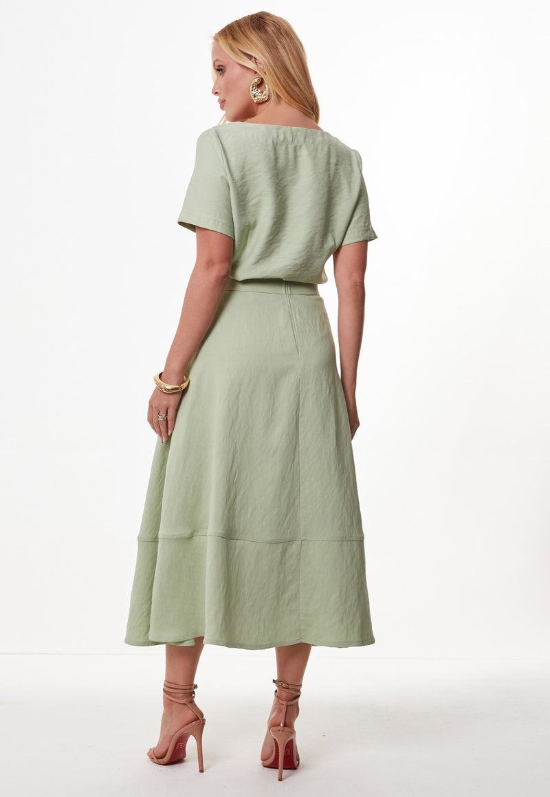 Conjunto Mamorena em Liocel de Blusa Manga Curta e Saia Godê