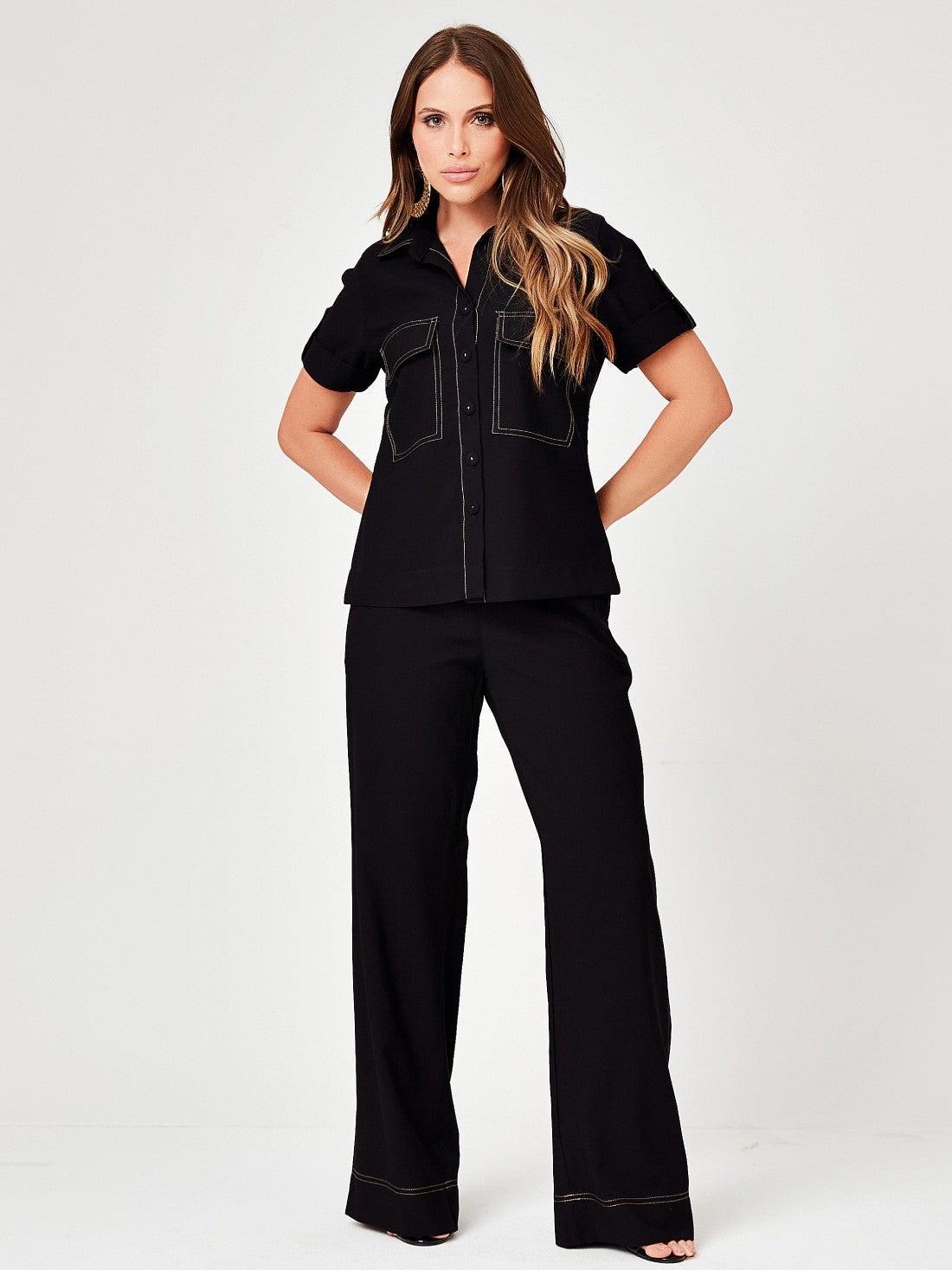 Conjunto Mamorena em Liocel de Camisa e Calça com Pespontos