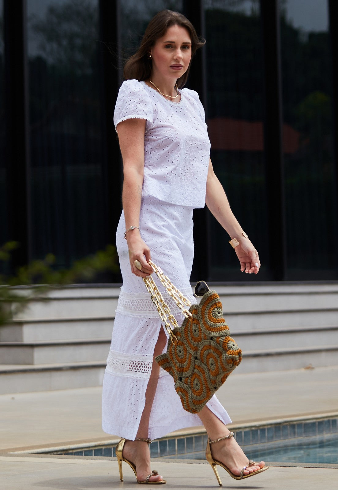 Conjunto Mamorena em Laise de Blusa e Saia com Fendas Laterais