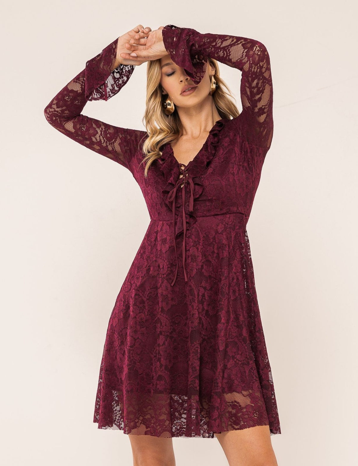 Vestido em Renda Lavínia - Vinho