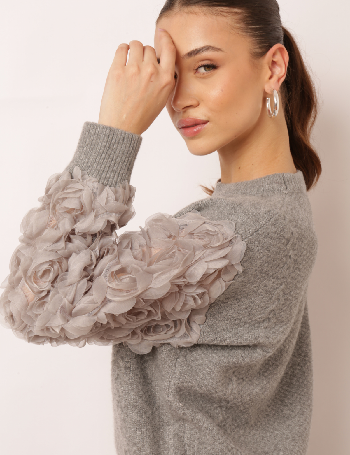 Blusa bordada Rachel - Cinza