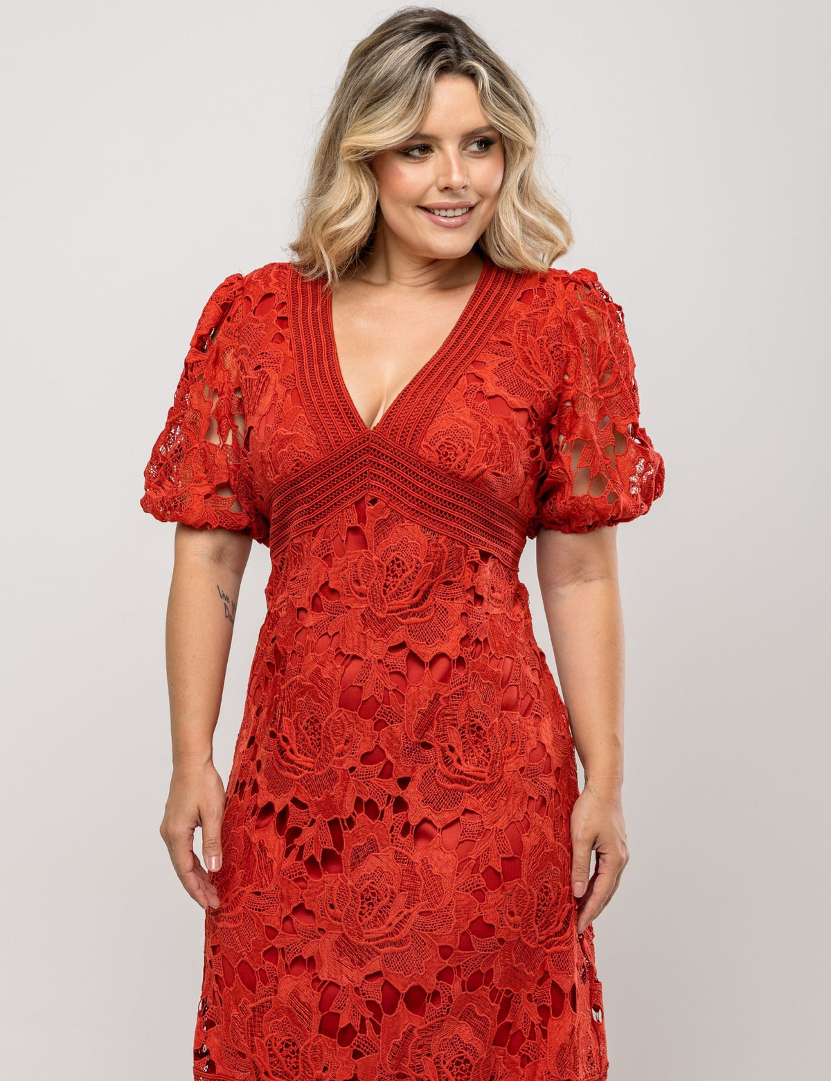 Vestido Midi Guipir Lorena Plus - Telha