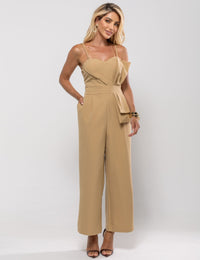 Macacão Acinturado com Cortes Isadora - Bege