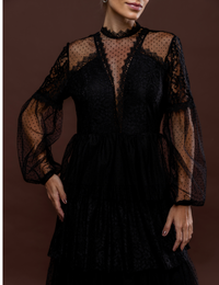 Vestido renda camadas Poliana - Preto