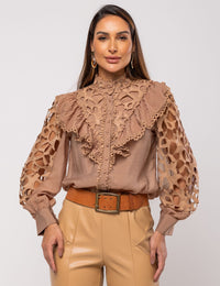 Camisa Viscose Babados Vanessa - Cáqui