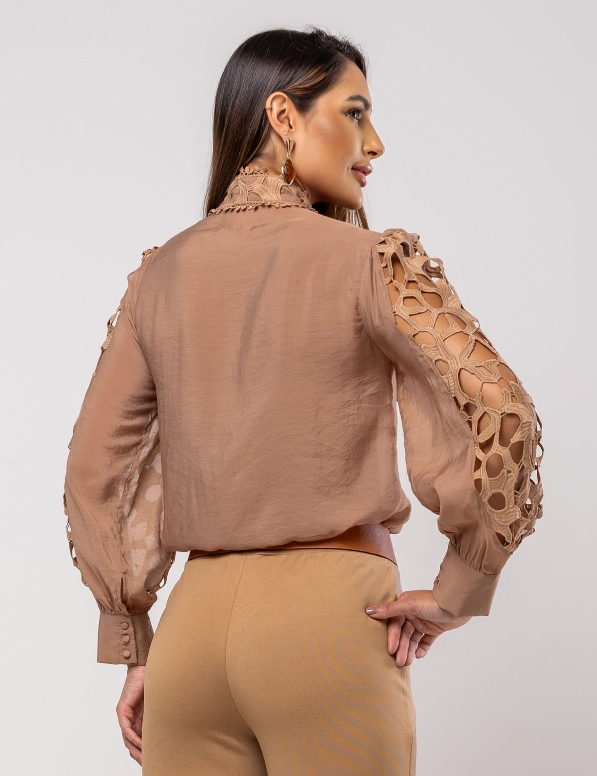 Camisa Viscose Babados Vanessa - Cáqui