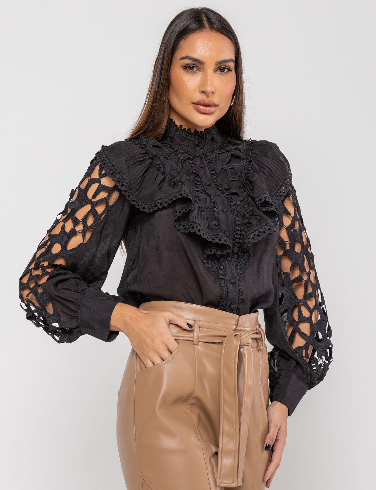 Camisa Viscose Babados Vanessa - Preta