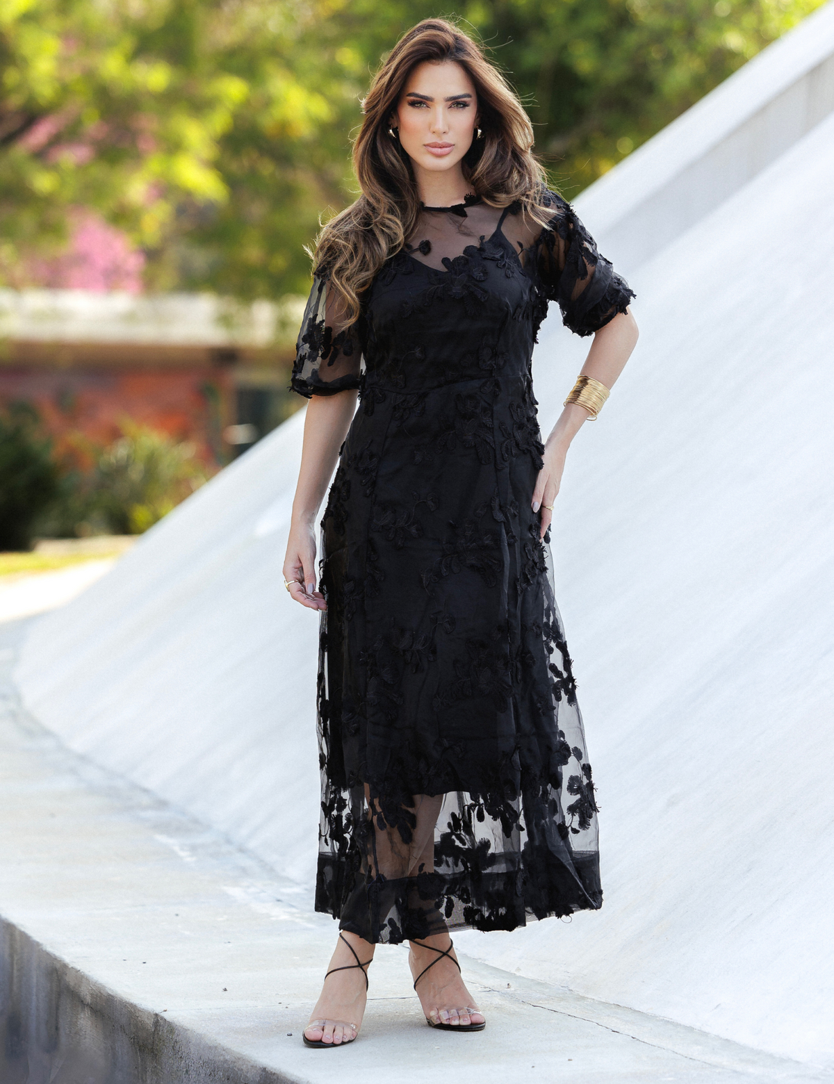 Vestido Babados Florais Núbia - Preto