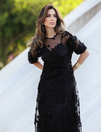 Vestido Babados Florais Núbia - Preto