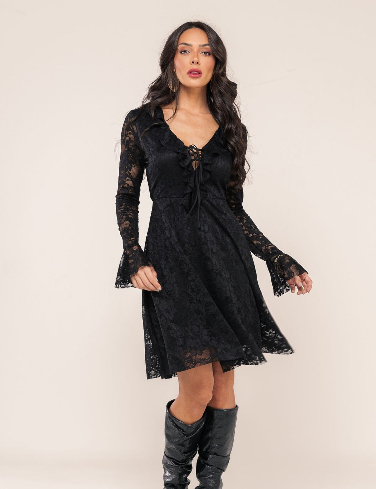 Vestido em Renda Lavínia - Preto