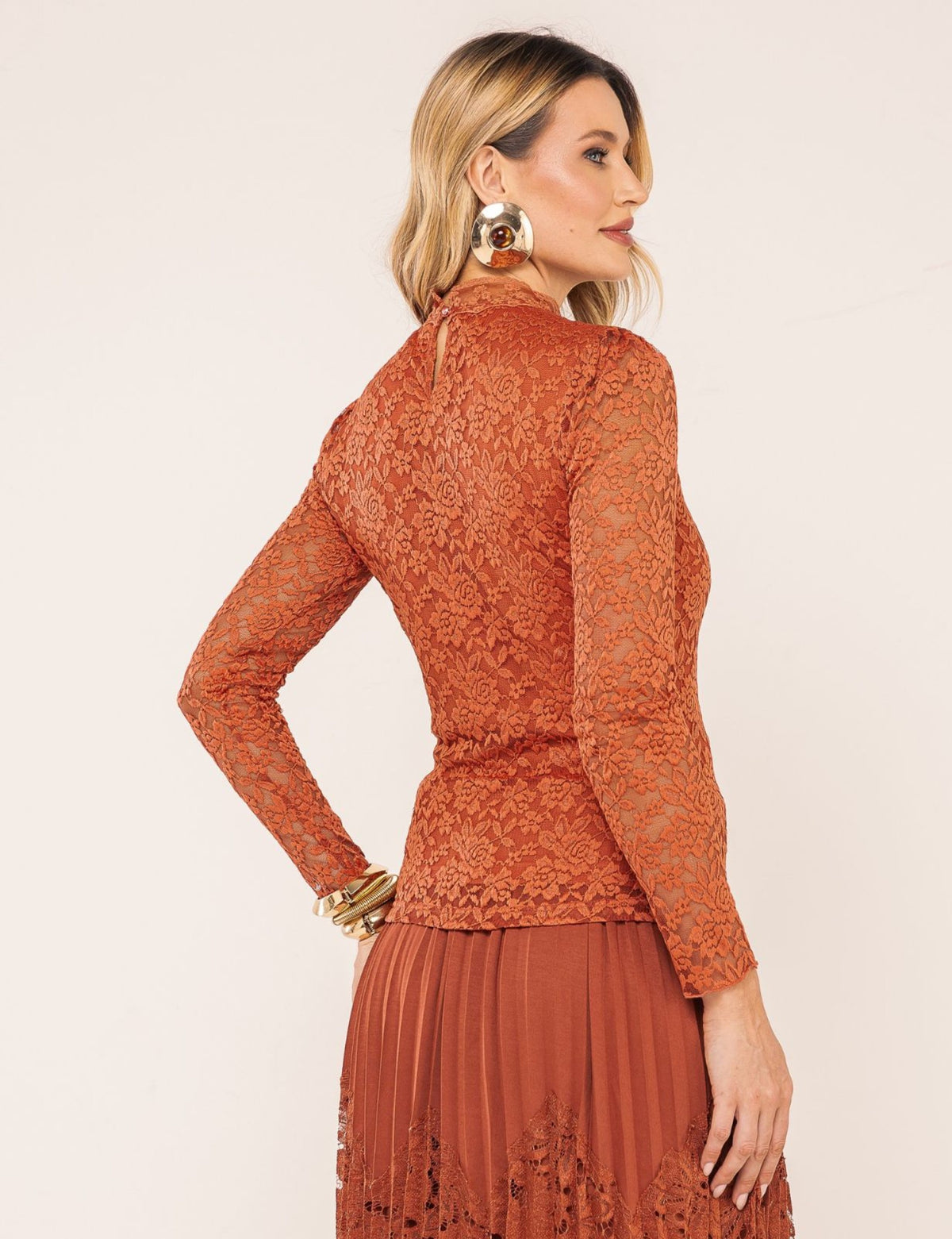 Blusa em Renda Emanuelle - Caramelo