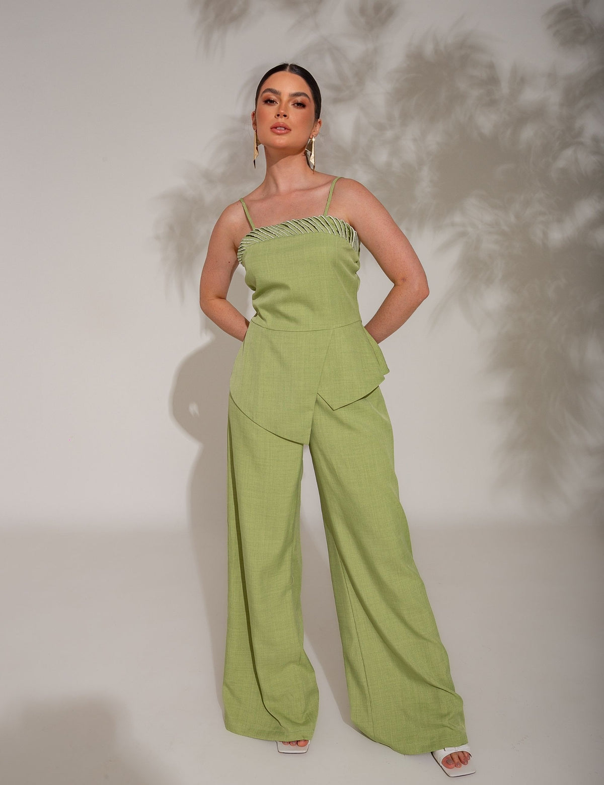 Conjunto de Calça e Blusa de Alça com Detalhes Anika - Verde