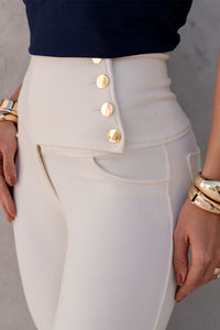 Calça Miss Misses Leg Com Cós Largo e Botão - Off White