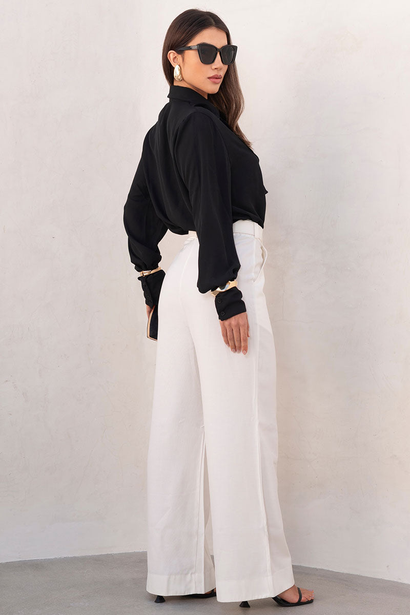 Blusa Agatha Crepe Com Babado, Botão e Manga Longa - Preto