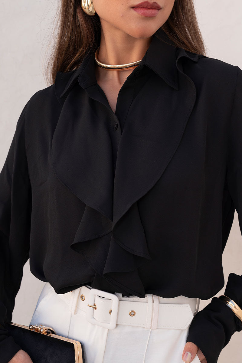 Blusa Agatha Crepe Com Babado, Botão e Manga Longa - Preto