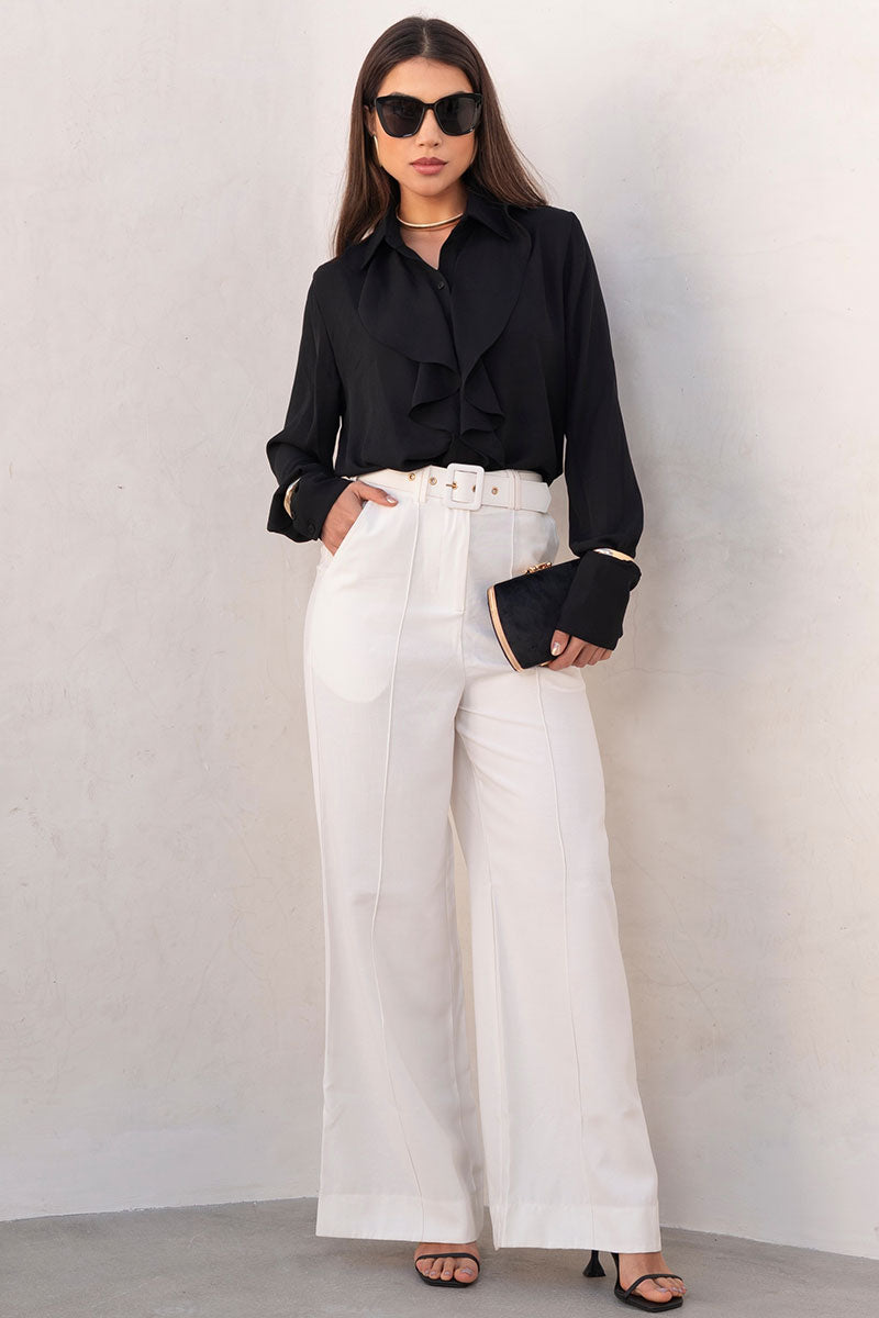 Blusa Agatha Crepe Com Babado, Botão e Manga Longa - Preto