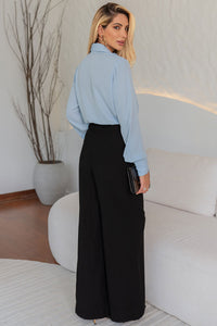 Blusa Agatha Crepe Com Babado, Botão e Manga Longa - Azul